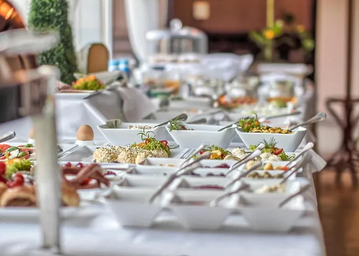 Hotel The Amber Business &